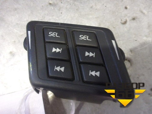 Модуль кнопок управления магнитолой (на рулевое колесо правый) (8666729) Volvo XC90 с 2002-2015г