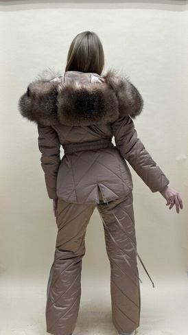 Золотисто-бежевый костюм для прогулок с мехом обесцвеченного блюфроста - Рюкзак