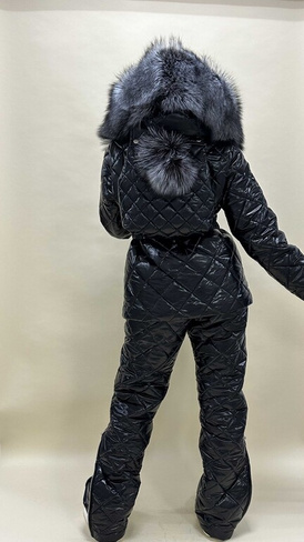 Черный глянцевый зимний костюм: стеганая куртка с мехом чернобурки + штаны до -35 градусов - Варежки без меха