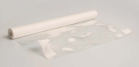 Рулон оберточной белой бумаги в сотовой структуре 10 м